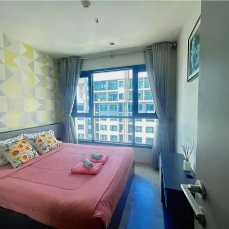 The Base Seaview *
