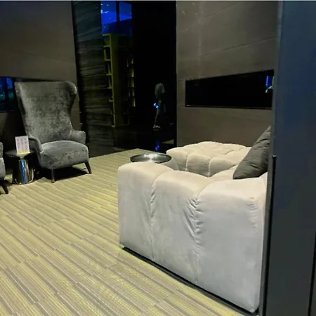 The Base Seaview Apartment *