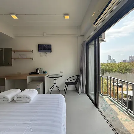 Hotel Pl Patamnak Soi 3