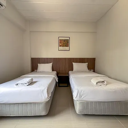 Hotel Pl Patamnak Soi 3