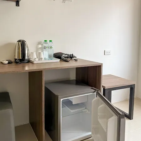 Hotel Pl Patamnak Soi 3 3*
