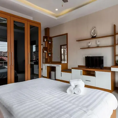 T2-central Pool Near Walking Street Pattaya