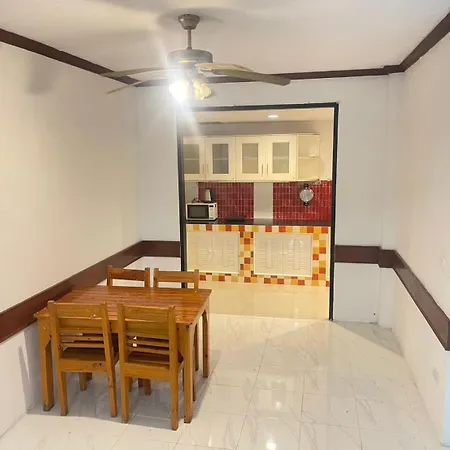 Villa Tnวินล่า Pattaya
