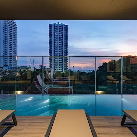 Luxury 2br Sea View Unit I 35th Floor Rare Unit Guest house Pattaya