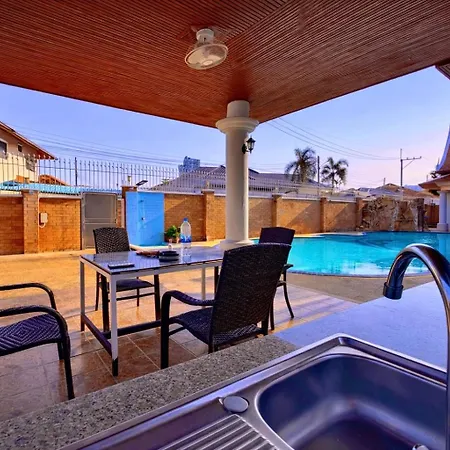 Villa 5br Pool Sleeps 10 Pattaya