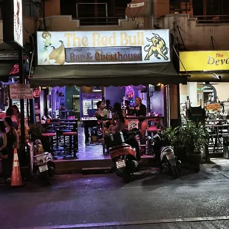 Redbull โรงแรม