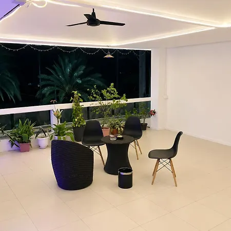 Holi Pty Hotel 3*