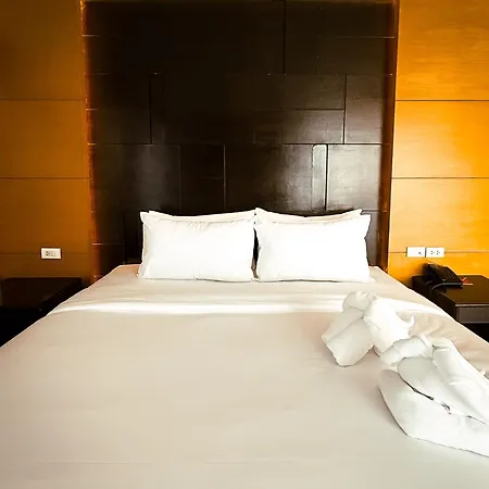The โรงแรม 4*