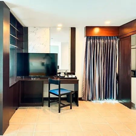 The โรงแรม 4*