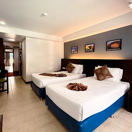 The โรงแรม 4*