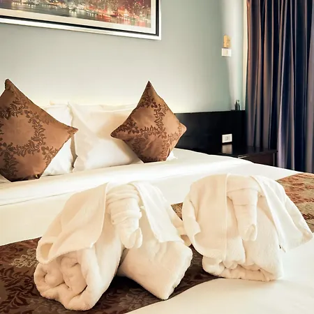 The โรงแรม