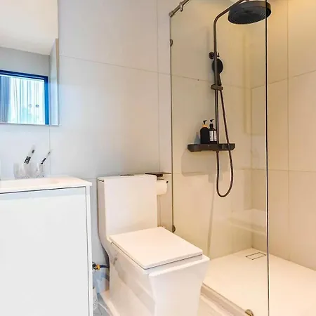 Pure Space 4br Ktv Bbq Kitchen Swimming Pool *