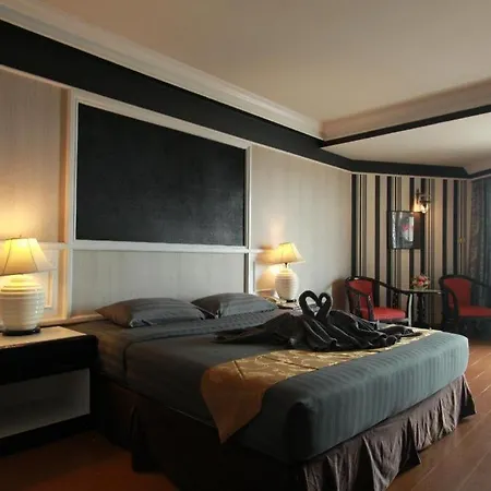 Hotel First Pacific & Convention