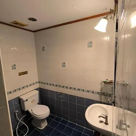 La Casa South