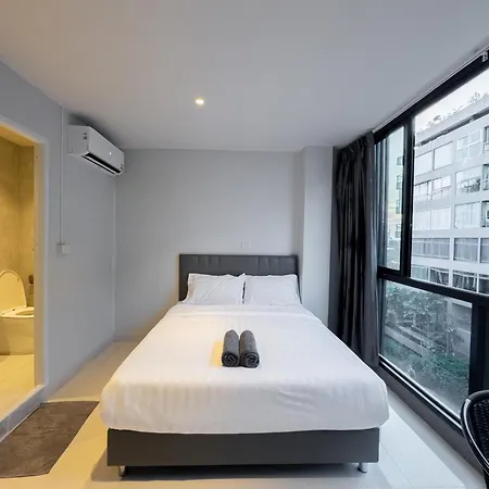 On The Six Pratamnak Aparthotel Pattaya