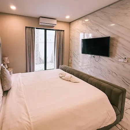 Villa Luxury 6 Bedroom Private Pool In Palm Springs