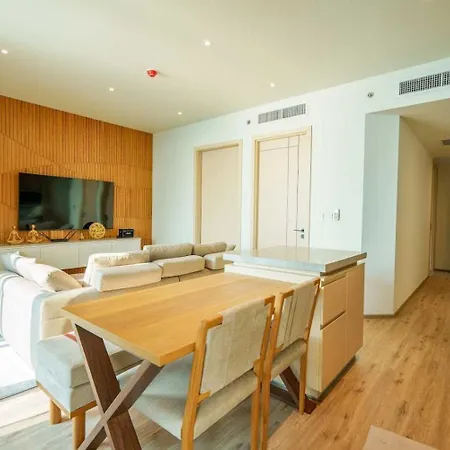 Hotel Luxury 2br Sea View With Private Lift And Free Parking 4*