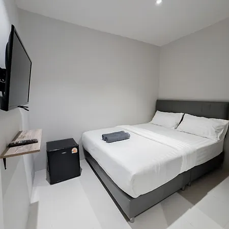 On The Six Pratamnak Aparthotel Pattaya