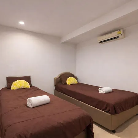 Villa Tropical Pool Pattaya