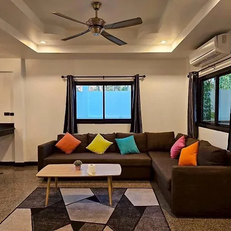 4 Bedroom 2km From Walking Street Pattaya