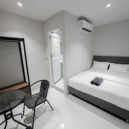 Aparthotel On The Six Pratamnak Pattaya