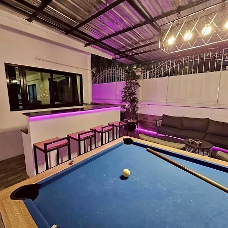 Fabulous 4 Bedroom 2km From Walking Street *