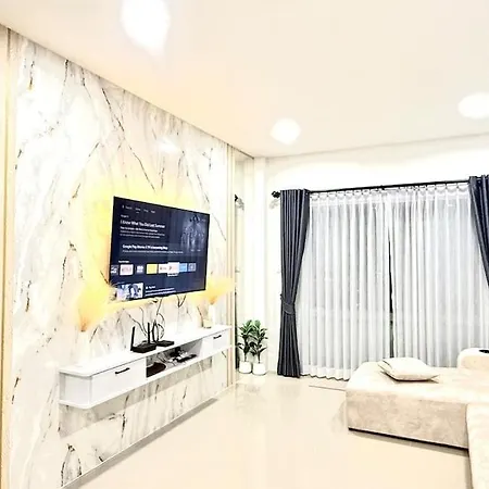 Baan Thanaluk 1 Holiday home *