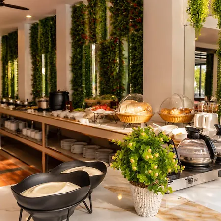 โรงแรม The