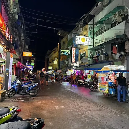 Inn Sea Place Soi 7 *