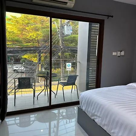 Vera House Hostel *