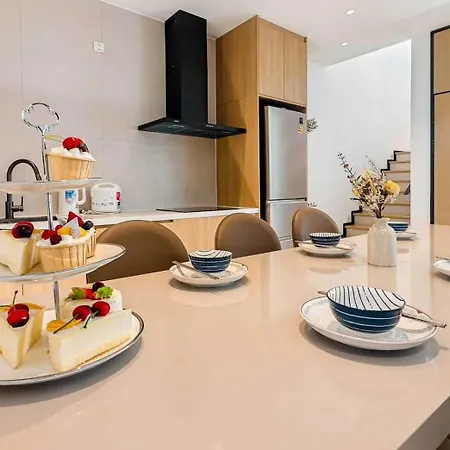 Pure Space 4br Ktv Bbq Kitchen Swimming Pool Pattaya