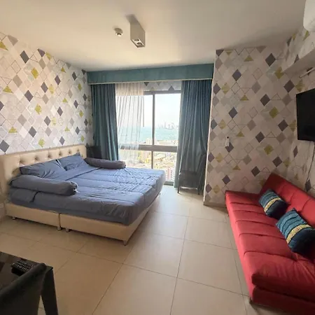 Unixx Sea View 4* Pattaya
