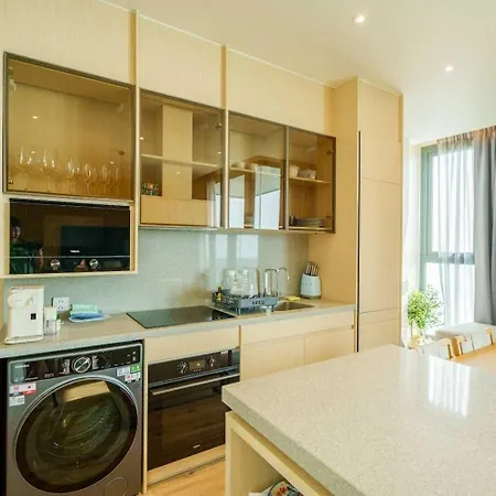 Luxury 2br Sea View With Private Lift And Free Parking 4*