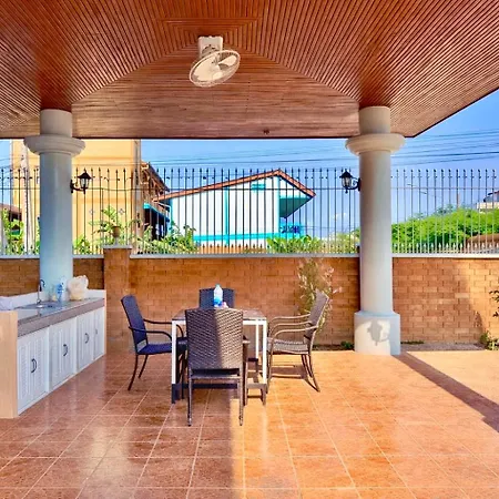 Villa 5br Pool Sleeps 10 Pattaya