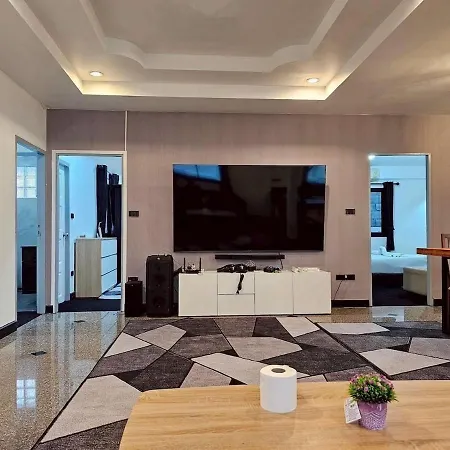 4 Bedroom 2km From Walking Street Pattaya