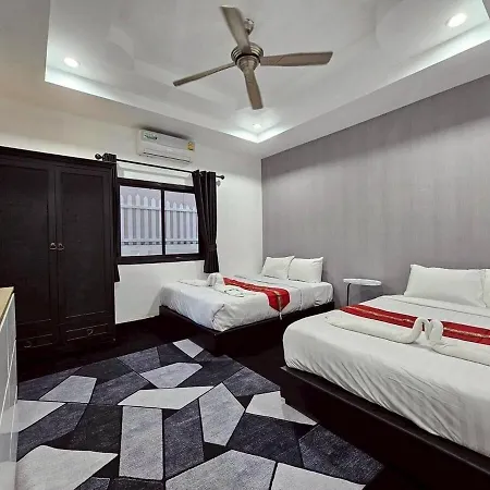 4 Bedroom 2km From Walking Street วิลล่า