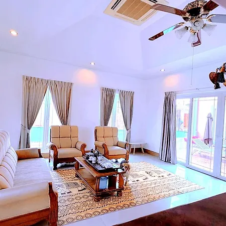 5br Pool Sleeps 10 Villa *