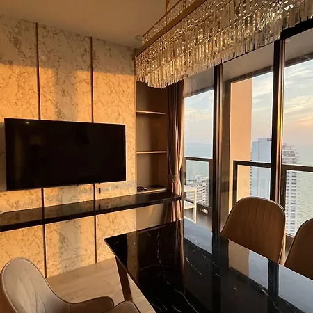 Guest house Luxury 2br Sea View Unit I 35th Floor Rare Unit Pattaya