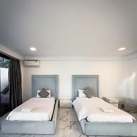Villa Luxury 6 Bedroom Private Pool In Palm Springs