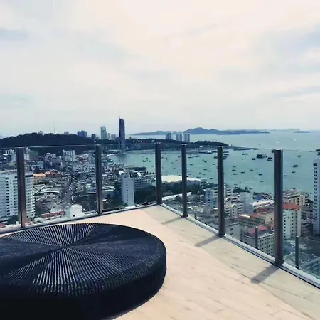 Aparthotel 芭提雅市中心 The Base单卧室 海滩300米 3*