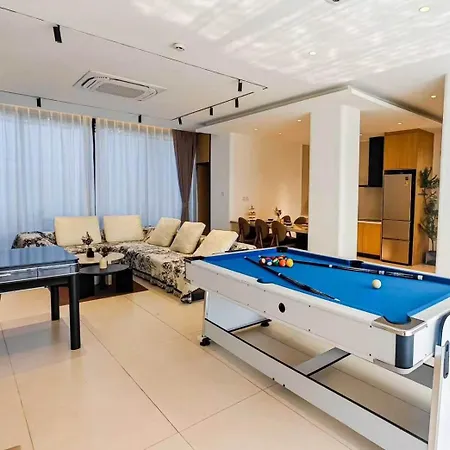 Pure Space 4br Ktv Bbq Kitchen Swimming Pool Villa *