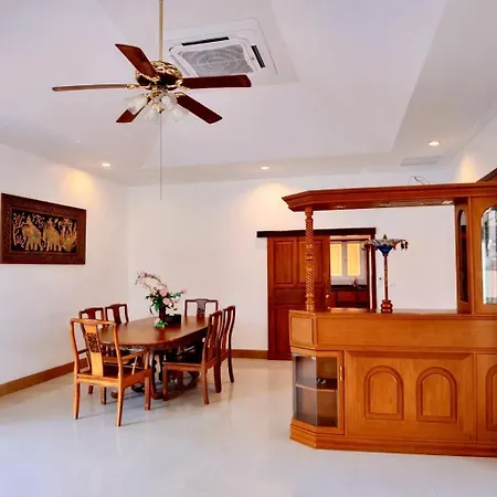 Villa 5br Pool Sleeps 10 *