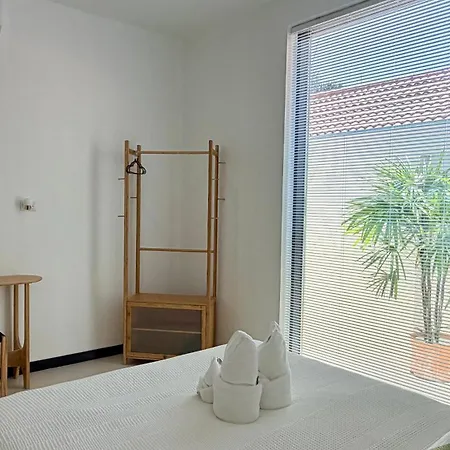 Oceanfront Serene,3br With Private Pool Villa,new Modern White Villa Pattaya