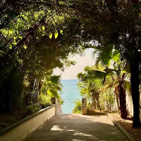 Oceanfront Serene,3br With Private Pool Villa,new Modern White * Pattaya