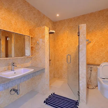 5br Pool Sleeps 10 Villa *