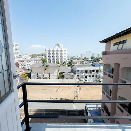 Aparthotel On The Six Pratamnak