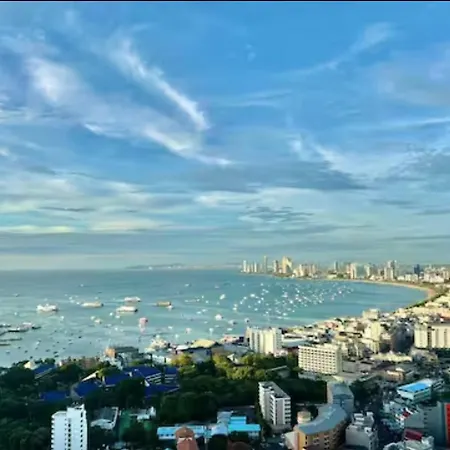 Walk To Walking Street * Pattaya