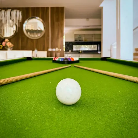 Luxury 6 Bedroom Private Pool In Palm Springs Villa