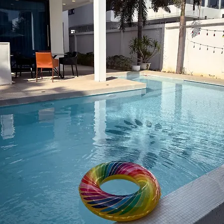 Villa Luxury 6 Bedroom Private Pool In Palm Springs
