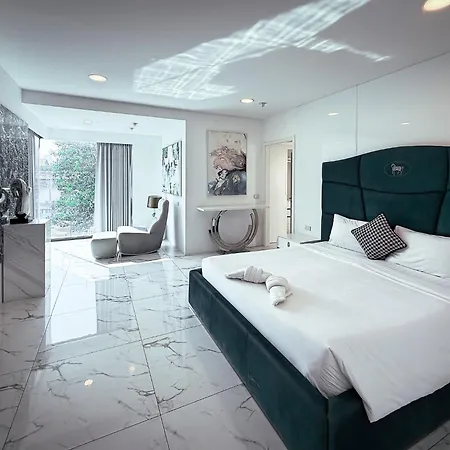 Luxury 6 Bedroom Private Pool In Palm Springs * Pattaya